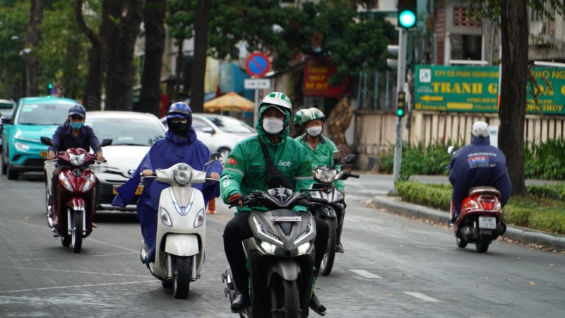 TP.HCM sẽ không còn xe ôm công nghệ chạy xăng?