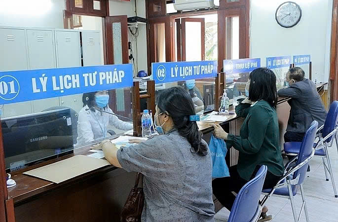 Tiêu chuẩn, trách nhiệm, quyền lợi người làm việc ở bộ phận Một cửa từ 1/7/2025