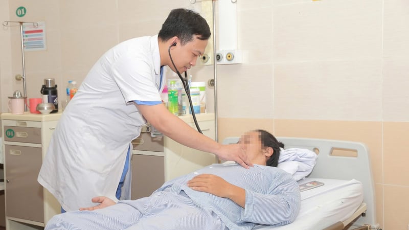 Cứu sống bệnh nhân nhồi máu cơ tim cấp không người thân, không tiền và thẻ bảo hiểm y tế