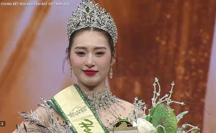 Ngô Thị Trâm Anh đăng quang Miss Earth Vietnam 2025
