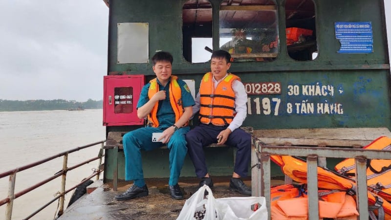 Xuồng máy, áo phao và niềm tin trên xã đảo duy nhất của Thủ đô Hà Nội