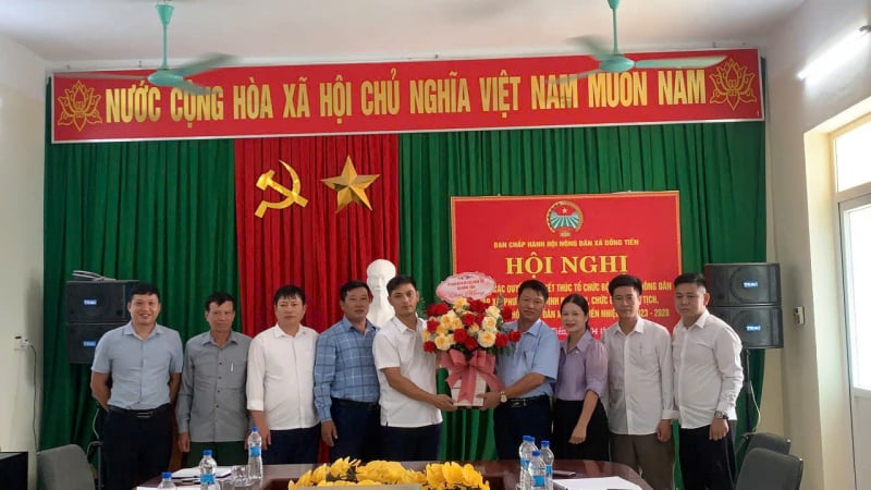 Thanh Hoá: Hội Nông dân xã đầu tiên công bố các quyết định kết thúc tổ chức bộ máy Hội Nông dân cấp xã