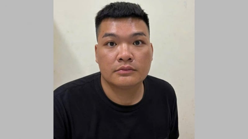 Thanh niên bịt mặt, dùng dao cướp tiệm vàng giữa ban ngày ở Hà Nội