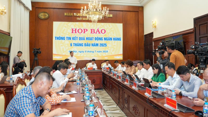 Dư nợ tín dụng toàn nền kinh tế vượt 17 triệu tỷ đồng, tăng gần 10% sau 6 tháng