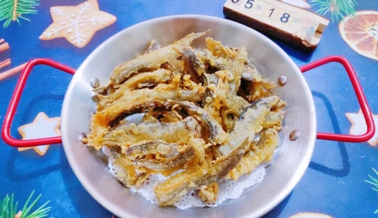 Đi chợ gặp nhân sâm dưới nước mua ngay về chiên giòn, giàu đạm lại nhiều canxi, càng ăn càng đã miệng