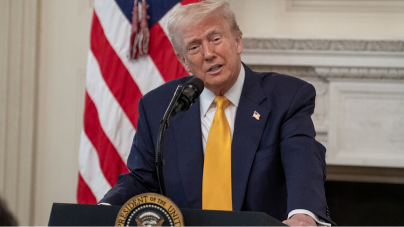 Ông Trump áp thuế 35% với EU, Mexico