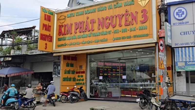 Kẻ giật chiếc nhẫn vàng, khai do nợ nần, không có tiền chuộc tài sản đã cầm
