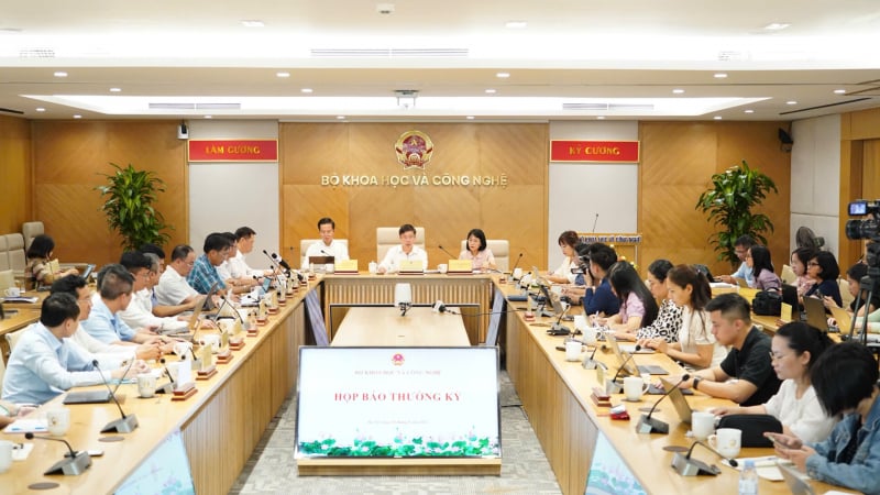 Thu hút nhân tài khoa học và công nghệ: Khung pháp lý đã hoàn thiện, còn thách thức nào cần tháo gỡ?