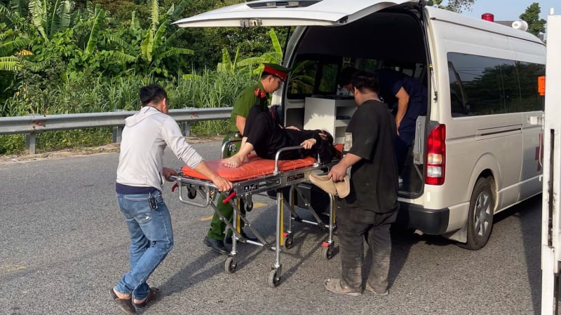 Công an xã Hà Nha, Đà Nẵng kịp thời cứu giúp thai phụ gặp tai nạn giao thông