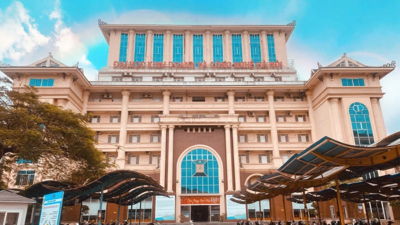 Trường ĐH Kinh doanh và Công nghệ Hà Nội công bố chi tiết điểm chuẩn đại học chính quy năm 2025