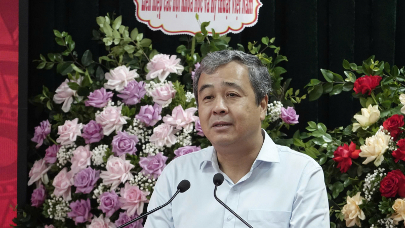 TS Ngô Đông Hải: “GS Hoàng Chương là một con người rất kỳ lạ mà cũng rất dễ hiểu”