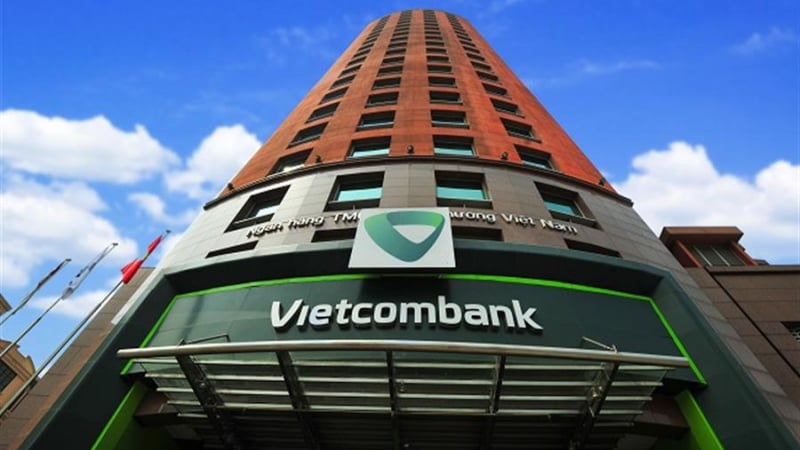 ĐHĐCĐ 2025: Vietcombank trình kế hoạch chào bán riêng lẻ hơn 500 triệu cổ phiếu, bầu bổ sung thành viên HĐQT, BKS