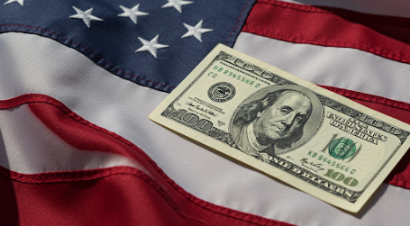 Giá USD hôm nay 4/5: Đồng bạc xanh giảm nhẹ, tỷ giá 'chợ đen' bán ra 26.530 VND/USD 