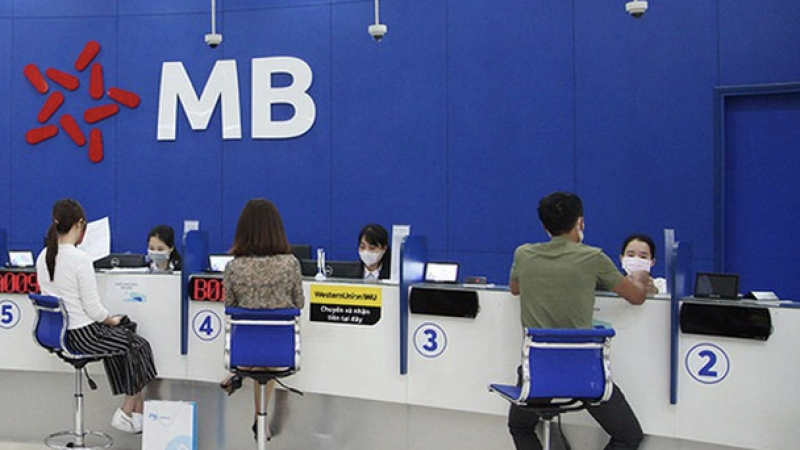 Ngân hàng MB trình cổ tức 2024 tỷ lệ 35%, góp 5.000 tỷ đồng vào MBV, thoái vốn tại MBCambodia, MCredit
