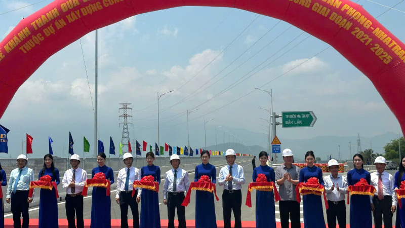 Đưa vào khai thác hơn 70 km dự án thành phần đoạn Vân Phong – Nha Trang thuộc cao tốc Bắc - Nam phía Đông