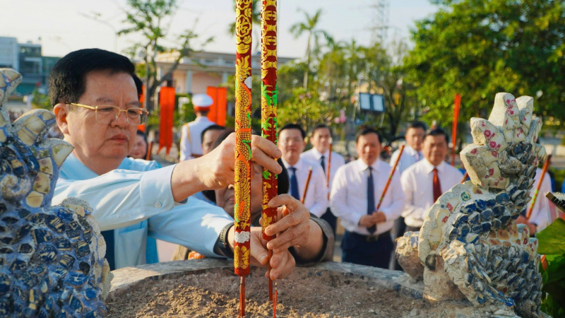 Long An tổ chức kỷ niệm 50 năm Ngày giải phóng tỉnh và Giải phóng miền Nam, thống nhất đất nước