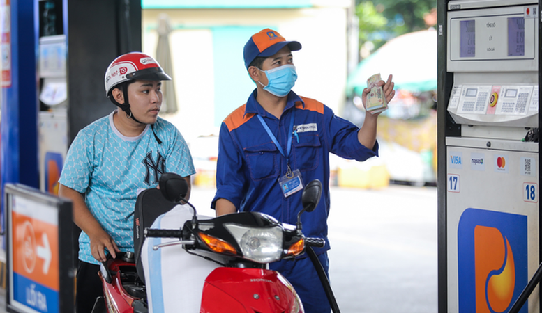Giá xăng dầu hôm nay 2/5: Dứt đà lao dốc, thị trường phục hồi mạnh trở lại