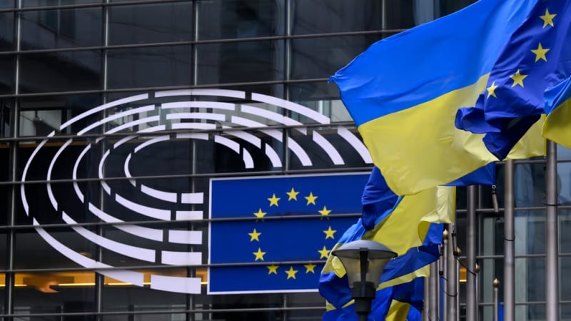 Lo Mỹ bỏ rơi Ukraine, dỡ bỏ trừng phạt Nga, châu Âu gấp rút xây dựng 'Kế hoạch B'