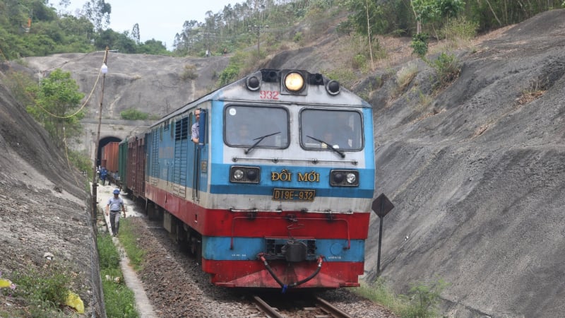 Đầu tư 'khủng' cho đường sắt: Bộ Xây dựng tính toán hơn 5,5 triệu tỷ đồng cho quốc gia và 2 đô thị lớn