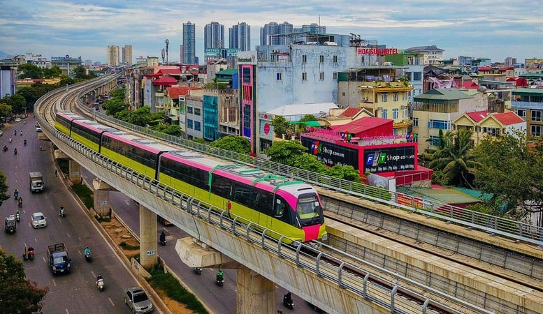 Thủ tướng yêu cầu huy động tối đa nguồn lực cho các dự án đường sắt
