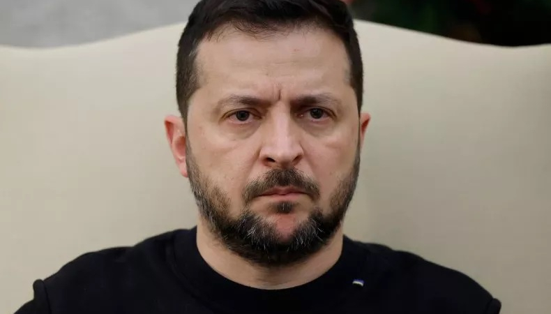 Chuyên gia Ukraine tuyên bố ông Zelensky lâm vào cảnh khốn đốn, phải tìm mọi cách bám lấy Mỹ, châu Âu 