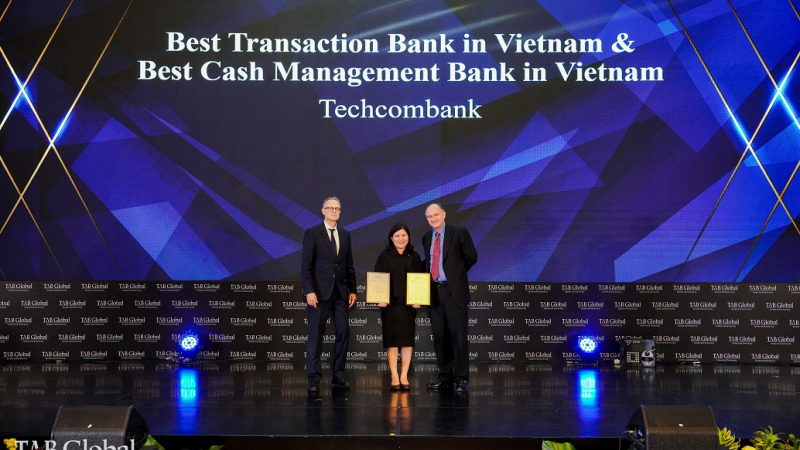 Techcombank 3 năm liên tiếp thắng lớn tại Lễ trao giải The Asian Banker, khẳng định vị thế ngân hàng giao dịch hàng đầu khu vực
 