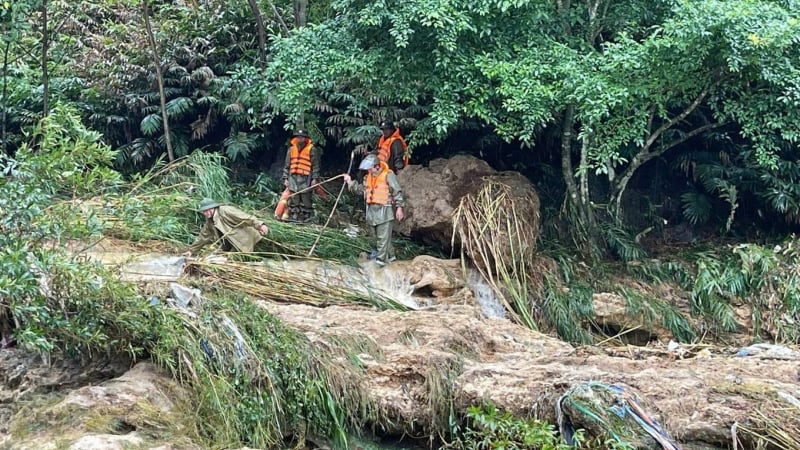 Lào Cai: Tìm thấy thi thể nạn nhân bị lũ cuốn khi đi vớt mạ dưới suối