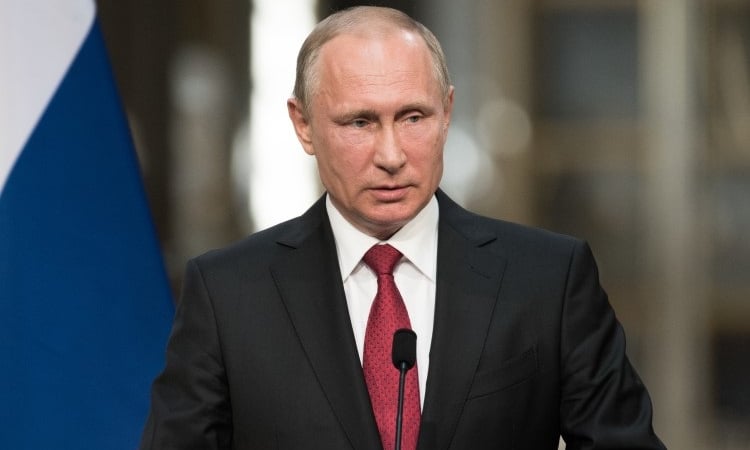 Tổng thống Putin tuyên bố 'nóng' giữa cảnh báo nền kinh tế Nga suy thoái, lạm phát phi mã, doanh nghiệp tháo chạy