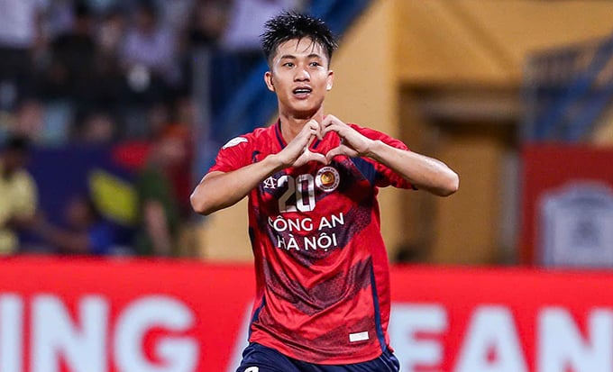 Tiền vệ Phan Văn Đức: “Urawa Red đủ sức khiến Inter Milan ôm hận'