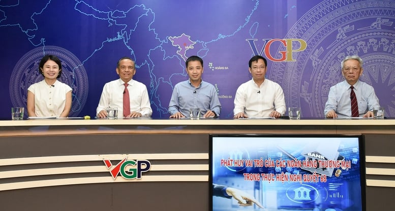 80-90% huy động là nguồn vốn ngắn hạn: Chuyên gia nói gì khi trụ cột dồn quá nhiều vào ngân hàng thương mại?