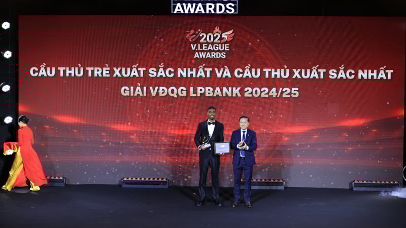 Ngoại binh CLB CAHN là cầu thủ xuất sắc nhất V.League 2024/2025