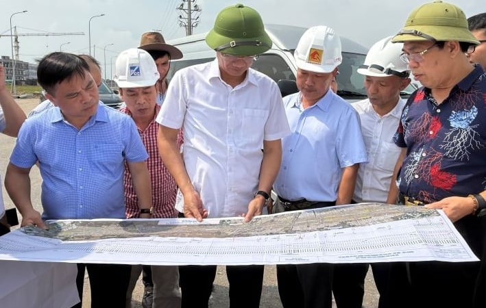 Dự án đường sắt Lào Cai – Hà Nội – Hải Phòng: Vẫn còn tình trạng xây dựng trái phép trên đất dự án
