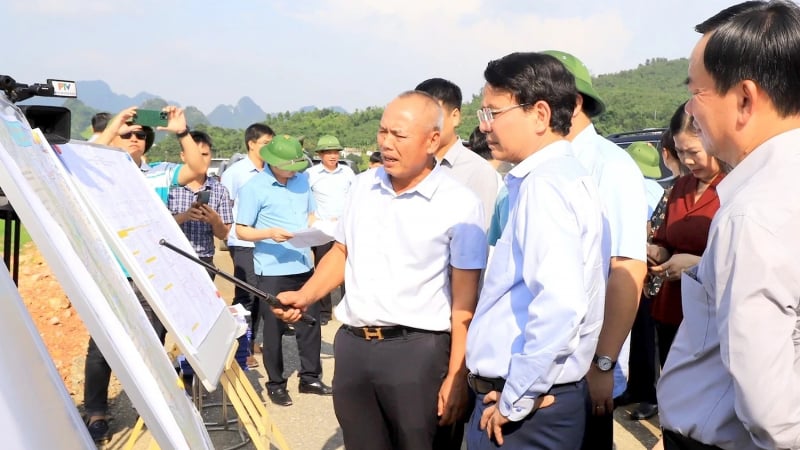 Bí thư Tỉnh ủy Phú Thọ làm trưởng đoàn kiểm tra tiến độ thực hiện các dự án trọng điểm tại tỉnh Hòa Bình (cũ)