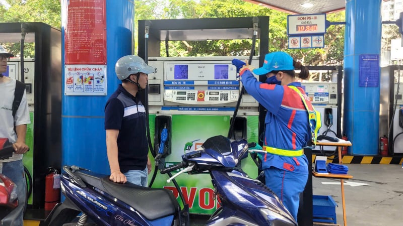 Giá xăng dầu hôm nay 4/8: Đồng loạt đỏ sàn mở phiên đầu tuần