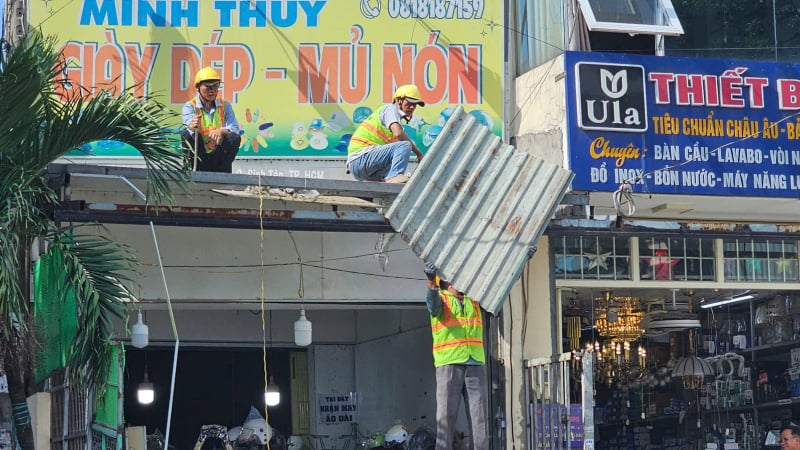 

TP.HCM: Phường Bình Tân lập lại trật tự vỉa hè