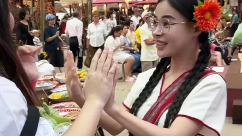 Nữ idol có 5 triệu người theo dõi hé lộ quá khứ bị bắt cóc