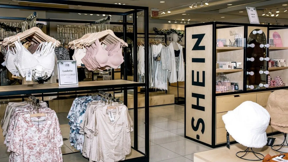 Các ông lớn thời trang như Shein và Temu chuẩn bị đối mặt với cú sốc lớn