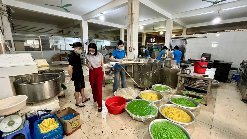 Kiểm tra đột xuất, giật mình với nơi sản xuất bánh, ca cao, sô cô la tại 'thủ phủ' bánh kẹo La Phù