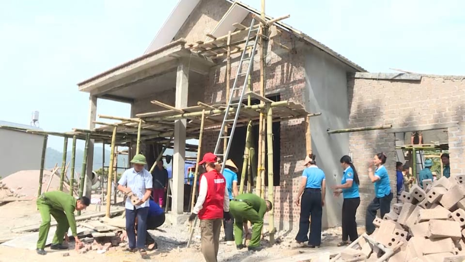 Hiện thực hóa giấc mơ an cư, thúc đẩy phát triển kinh tế vùng đồng bào dân tộc