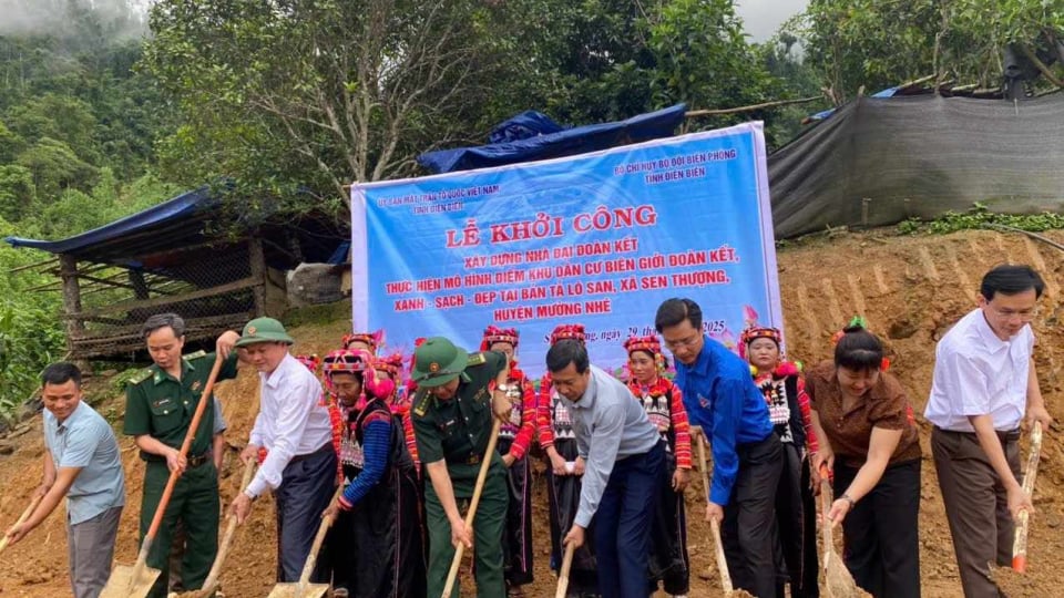 Điện Biên: Xây dựng mô hình điểm 'Khu dân cư biên giới đoàn kết, xanh - sạch - đẹp' 