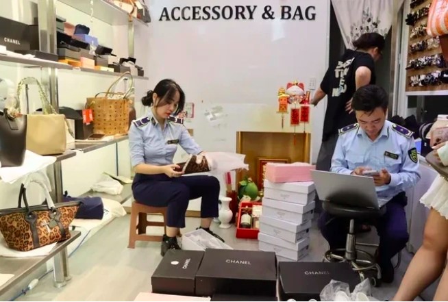 Tin hot thị trường ngày 11/6: Xử lý nghiêm việc thao túng, đội giá vật liệu xây dựng, Xử phạt shop bán Hermès, Channel giả
