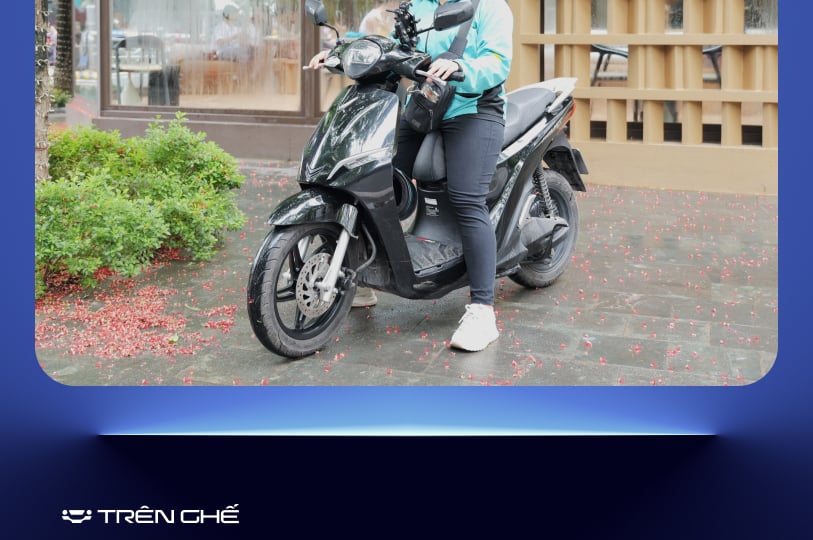 Nữ tài xế Xanh SM Bike: ‘22,5 triệu/tháng, 10 tiếng/ngày, chuyển sang xe điện thấy khỏe hơn vì…’