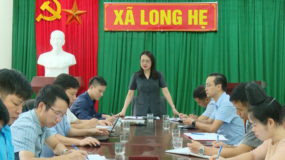 Trưởng ban Tuyên giáo và Dân vận Tỉnh ủy Sơn La kiểm tra vận hành chính quyền địa phương 2 cấp ở xã vùng sâu, vùng xa