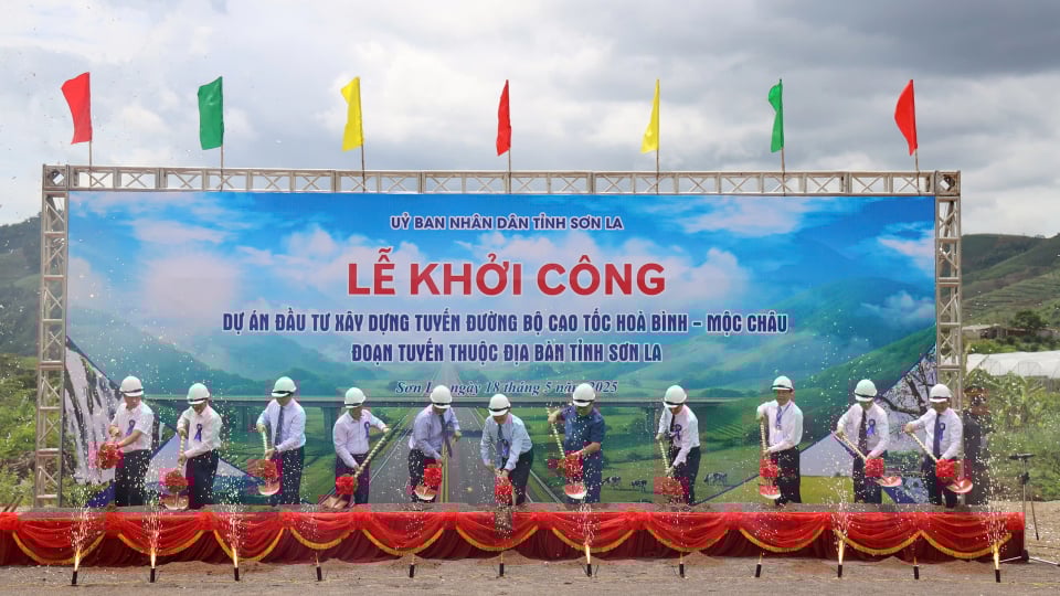 Khởi công cao tốc Hòa Bình - Mộc Châu