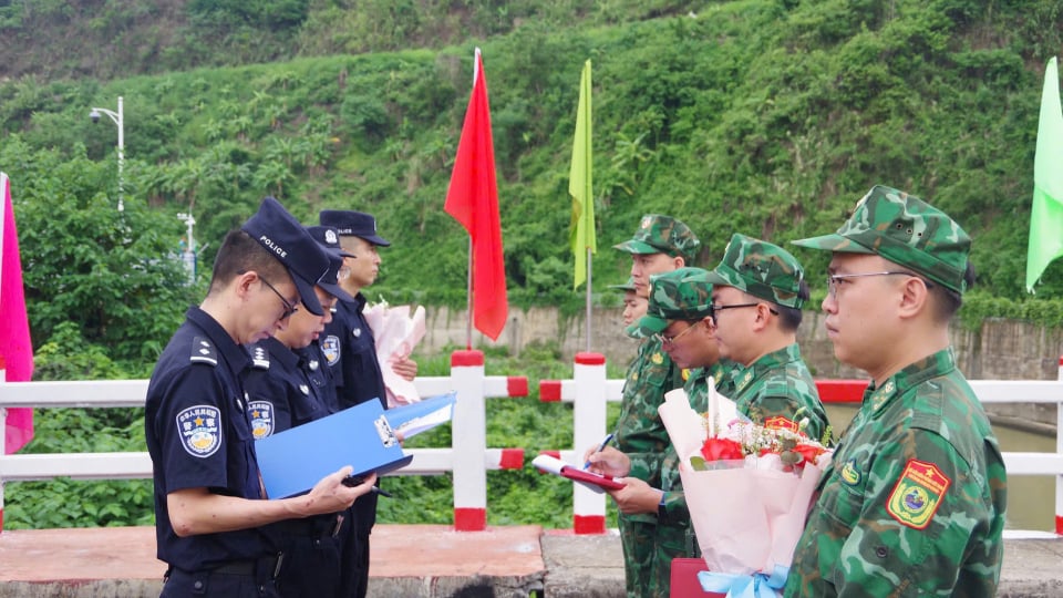Lai Châu: Tuần tra liên hợp chấp pháp trên biên giới tháng 5/2025