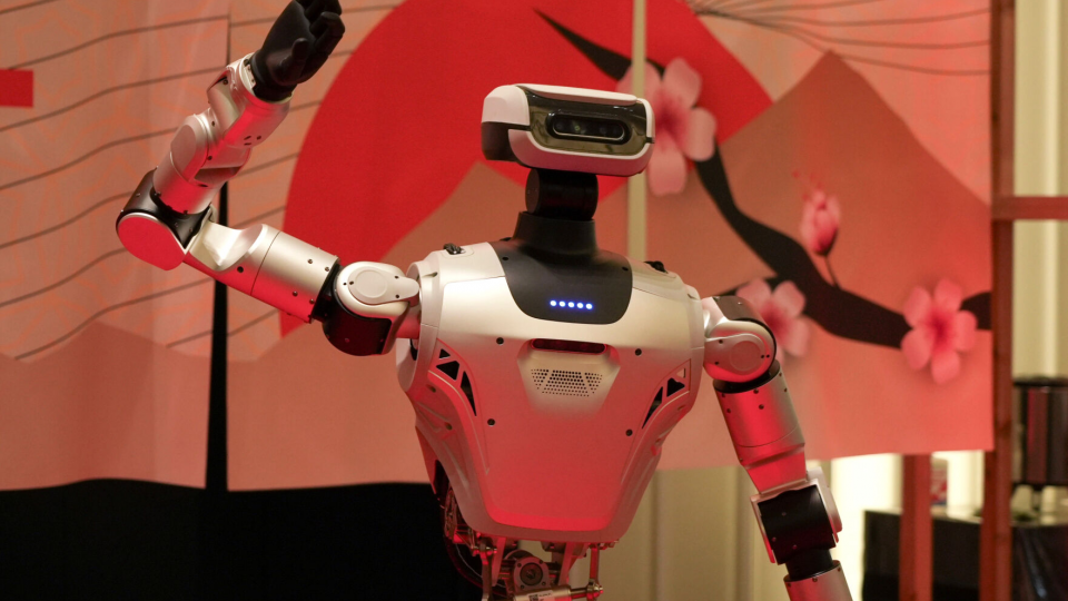 Robot Trung Quốc giá rẻ khuấy đảo Tokyo, Nhật Bản đối mặt nguy cơ thua ngay trên sân nhà