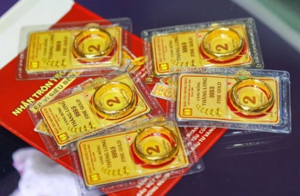 Giá vàng hôm nay (24/3): Chuyên gia dự báo giá vàng tiếp tục điều chỉnh giảm sau lập đỉnh