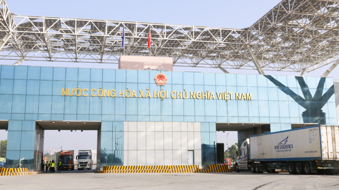 Kim ngạch xuất nhập khẩu qua Móng Cái vượt 1 tỷ USD