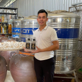 Từ loại gạo nếp cái hoa vàng đặc sản, chàng trai ở Bắc Giang chưng cất ra thứ nước tinh khiết, đạt OCOP 3 sao