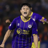 Tuấn Hải tỏa sáng giúp Hà Nội FC thắng đậm B.Bình Dương, áp sát ngôi đầu